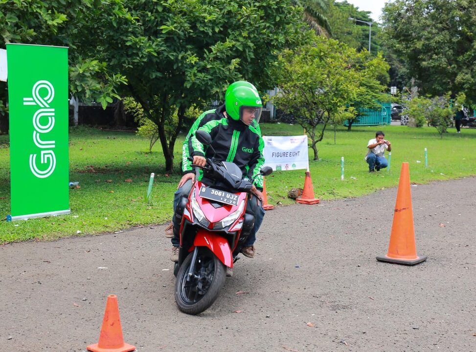 Panduan Lengkap Menjadi Driver Ojek Online Profesional dan Berpenghasilan Stabil