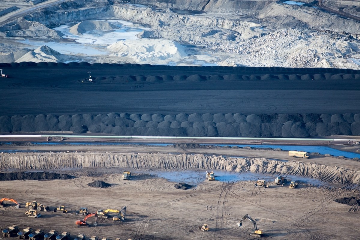 Alberta oilsands petcoke