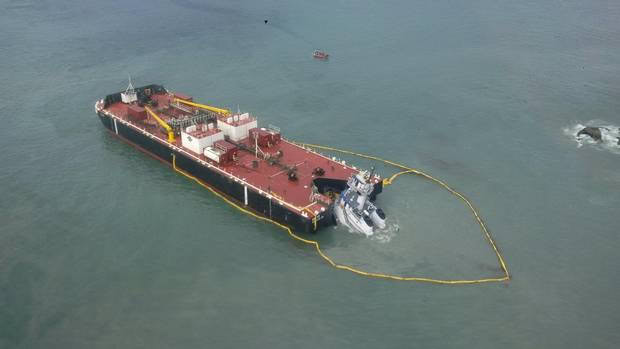 Bella-Bella-diesel-spill-sunken-tug.jpg