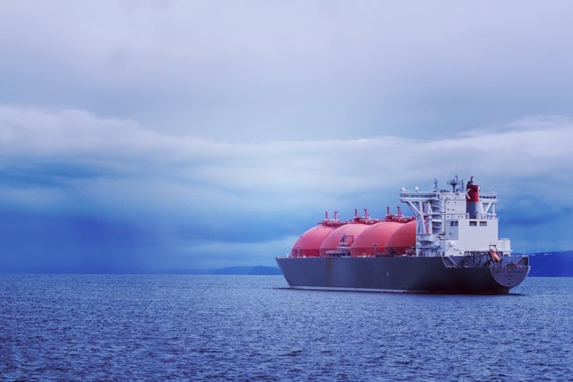 LNG-tanker-clouds.jpg