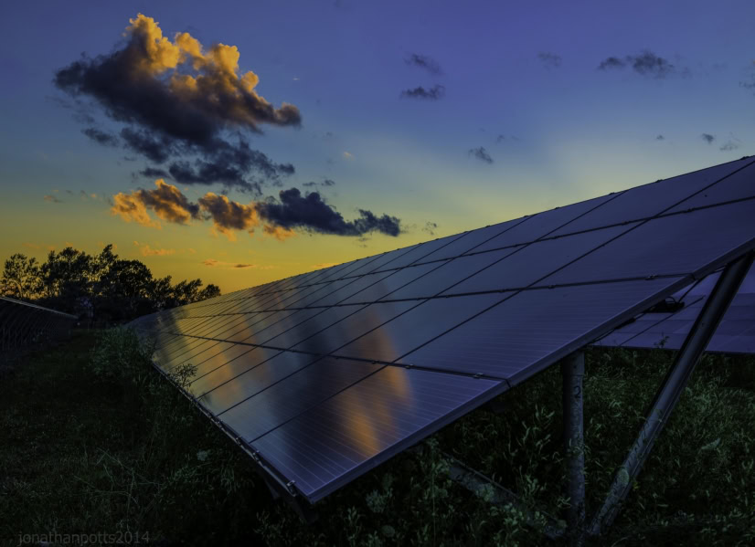 Solar-farm-Brockville-Ontario.jpg