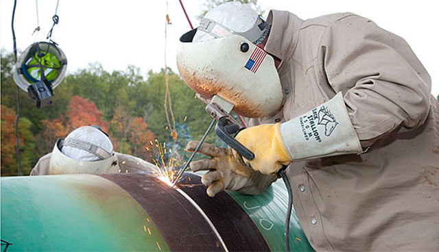 TransCanada-Pipeline-Welders.jpg