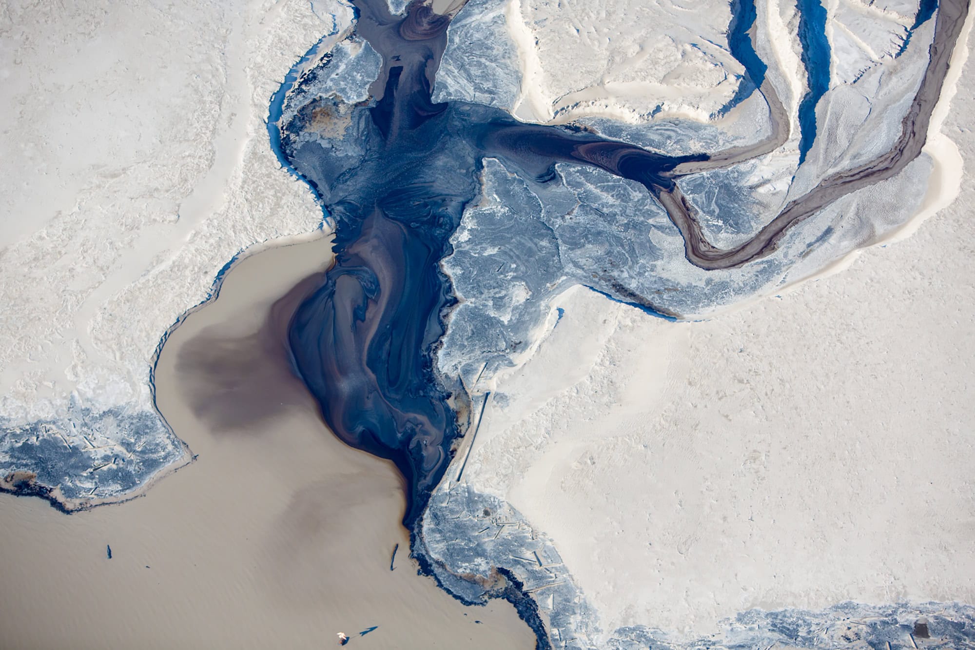 Alberta oilsands tailings pond Alex MacLean photo