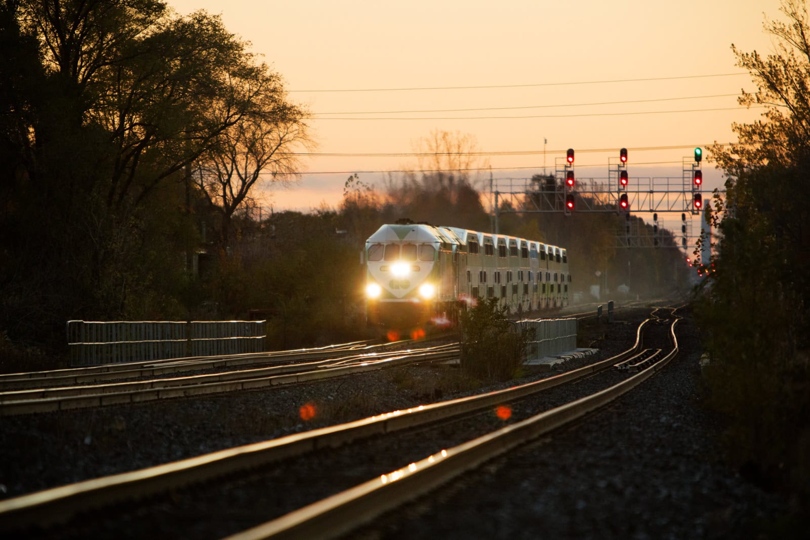 Ontario-go-train-electric2