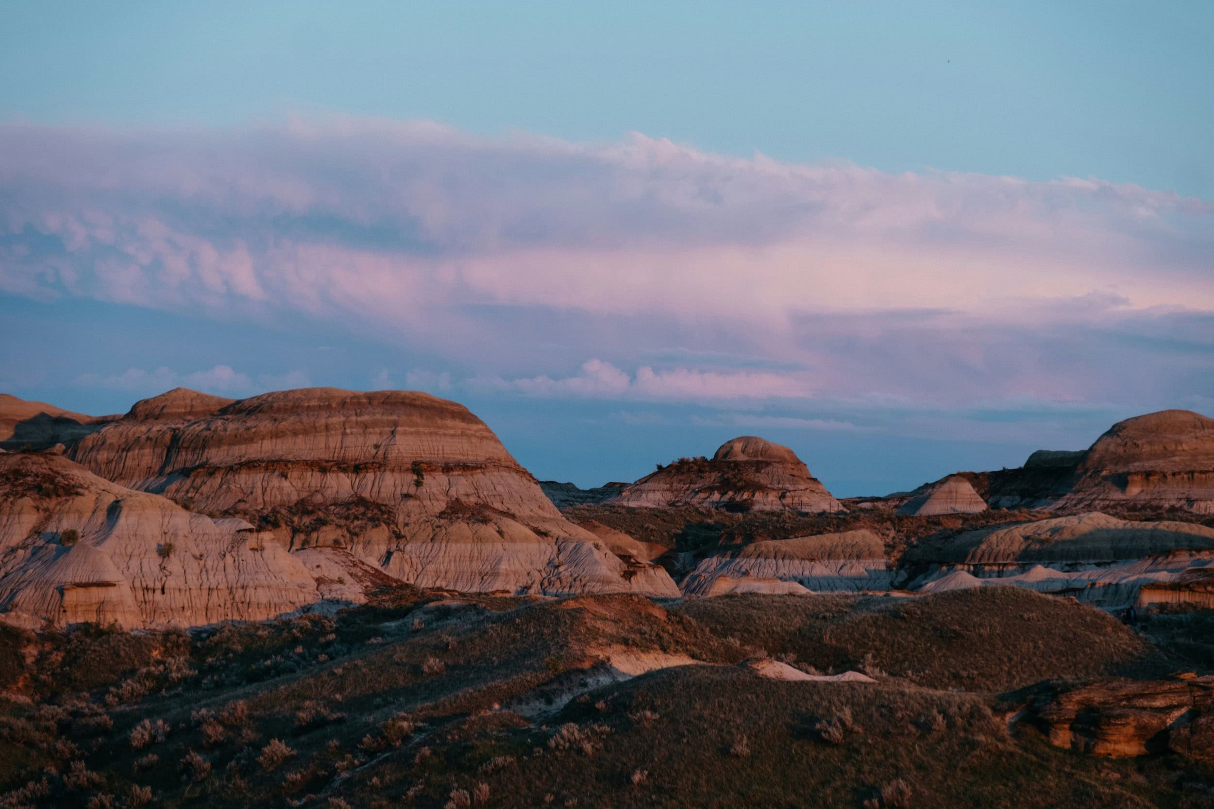 PRAIRIES-AB-badlands_unsplash