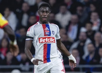 Lyon dans le dur, Moussa Niakhaté tire la sonnette d’alarme : « Je ne sais pas si c’est bien de le dire mais je vais être honnête, physiquement ça commence à être dur » - wiwsport