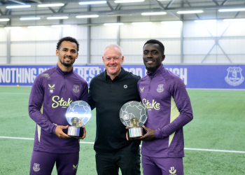 Angleterre : Les champions d’Afrique Gana Gueye et Iliman Ndiaye récompensés par l’association des footballeurs professionnels (PFA) - wiwsport