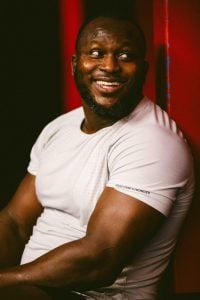 Combat Royal : (Images) Le Roi des Arènes dévoile les premières images de sa préparation en France ! - wiwsport