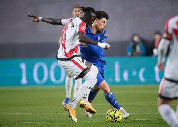 Rayo Vallecano : Pathé Ciss sort sur blessure face à l’Oviedo et inquiète avant le déplacement à Séville - wiwsport