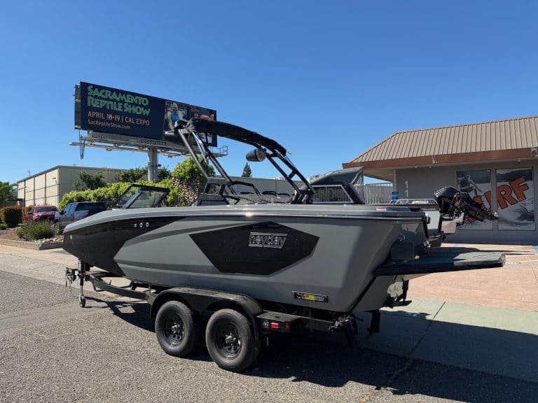 Premium 2026 Heyday WT2 DC Surf Boat for optimal water sports performance.