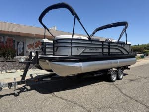 Bennington pontoon boat with premium features and spacious layout for optimal comfort and performanc.