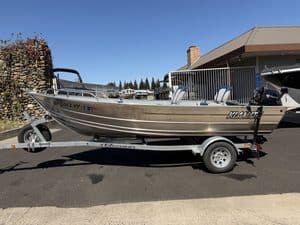 Klamath 15FT Advantage boat on trailer at ASFB Marine.