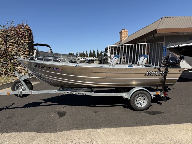 Klamath 15FT Advantage boat on trailer at ASFB Marine.