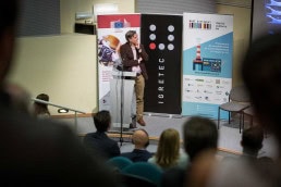 A speaker gives his presentation during the 2018 AGORADA conference in Charleroi