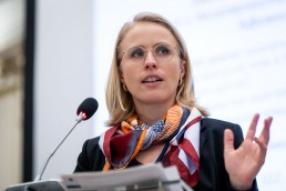 Mareike Well giving a speech during the 9th meeting of the WGECC in Brussels
