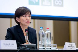 Sarangoo Radnaaragchaa, UNECE, gives a presentation during the 9th meeting of the WGECC in Brussels