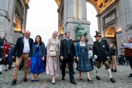 Wolfram Hatz and Eric Beißwenger marching at the Parc du Cinquantenaire in Brussels going to the Oktoberfest Brussels 2025
