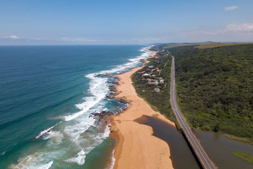 Beautiful Coastline of Ballito, Kwazulu Natal | Photo credit: Dean Booysen via Canva