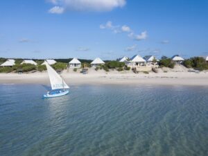 View of boat and beach villas | Photo: Azura Marlin Beach