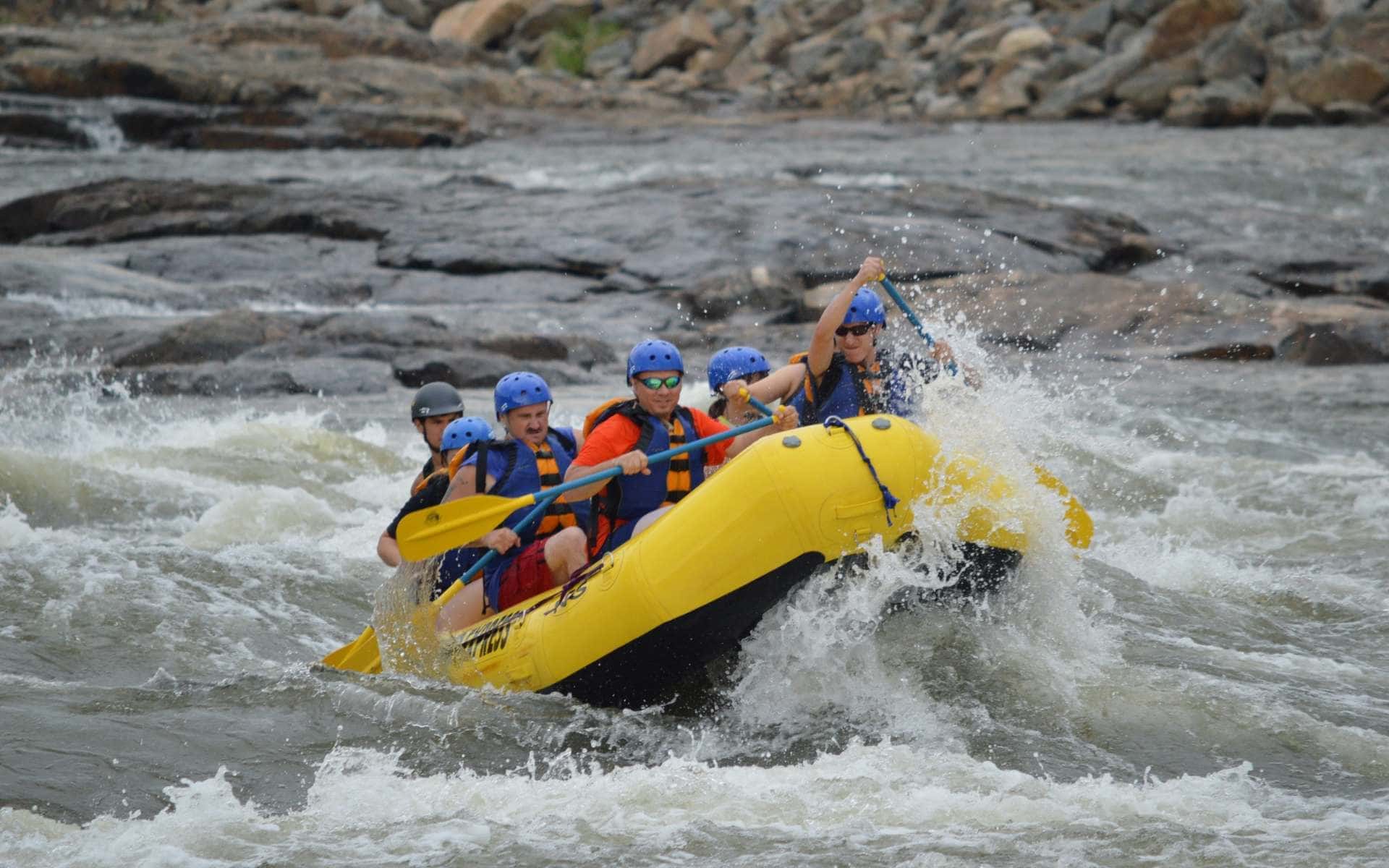 White water rafting | Photo: teacherfuller via pixabay