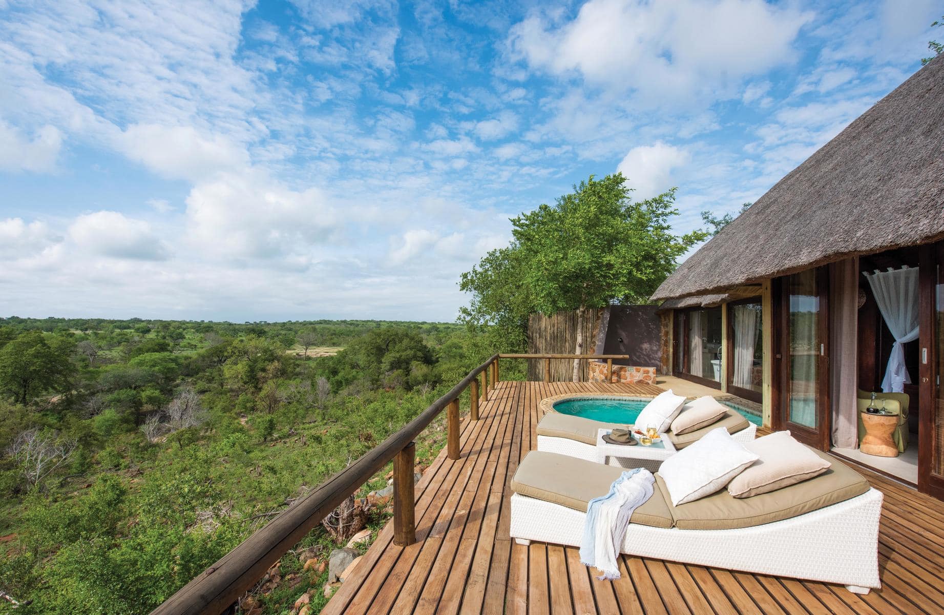 View of the balcony overlooking the bush at Leopard Hills suite 3