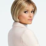 Stylish blonde bob wig with layered cut for a modern look.