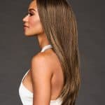Beautiful long straight wavy wig for women, perfect for a natural look.