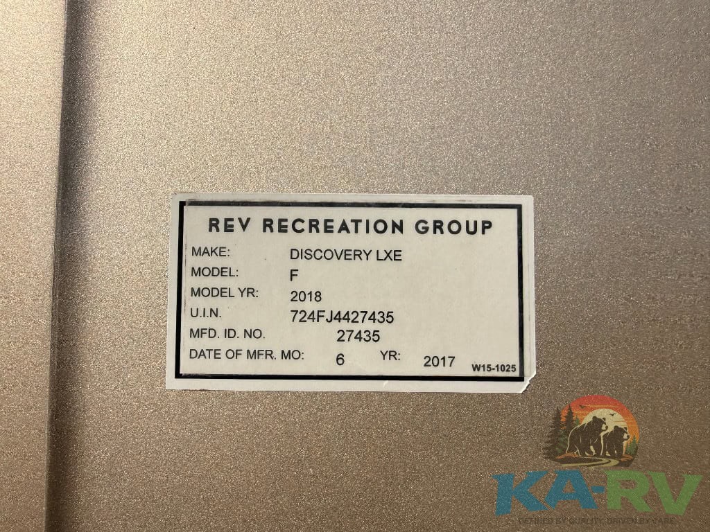 Recreation vehicle identification label for 2018 Fleetwood Discovery 39F model.