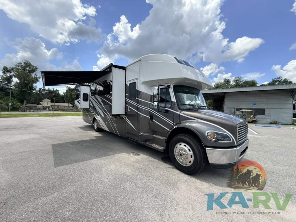 Luxury Tiffin Allegro Bay 38AB motorhome parked outdoors.