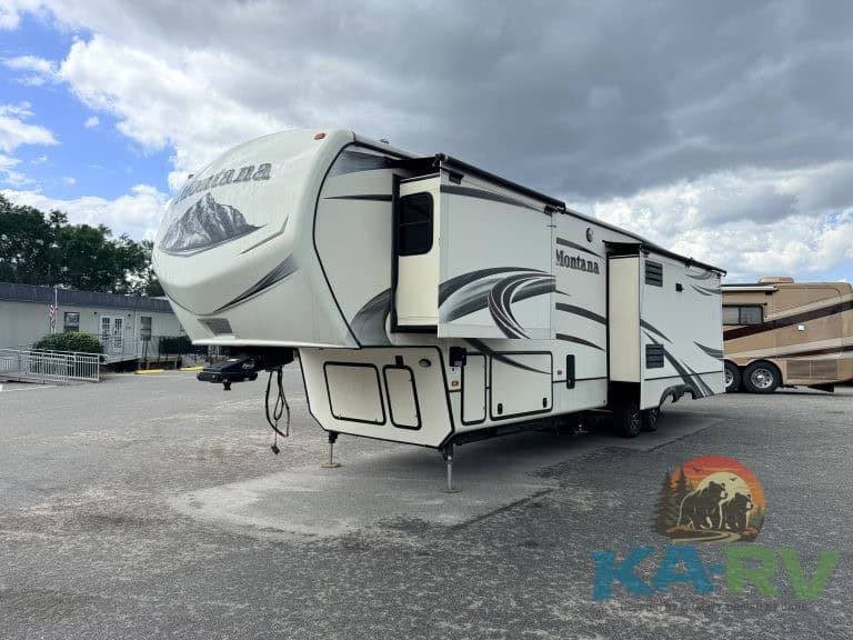 Luxury Montana RV trailer for optimal travel comfort and convenience.