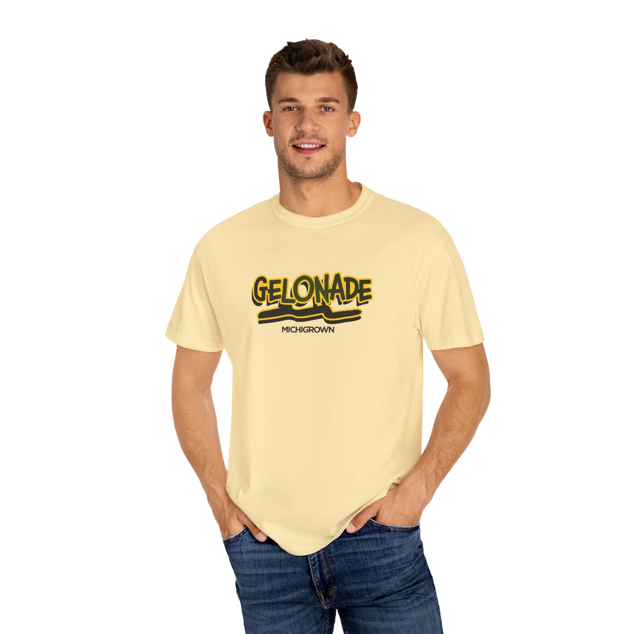Man wearing a yellow Gelonade T-shirt with black logo from Michigrown.