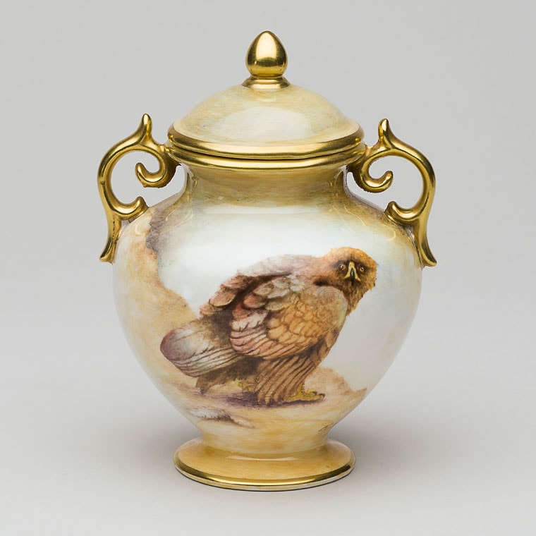 Vase with lid