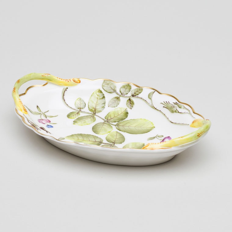 Oval dish
