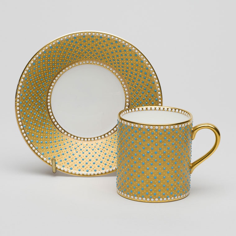 Coffee can and saucer
