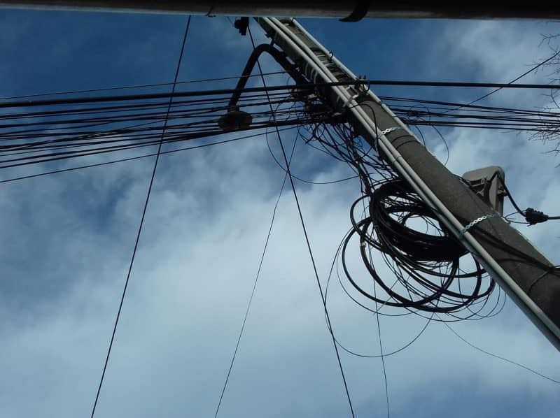 foto stalp curent electric