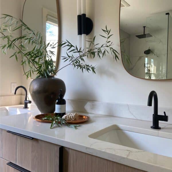 Modern Bathroom with Granite Countertop