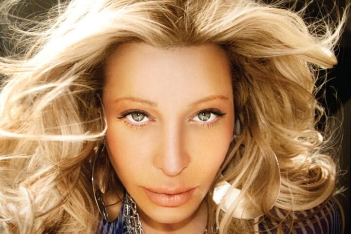 Taylor Dayne, Satisfied