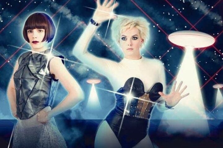 The Pipettes, Earth vs. the Pipettes