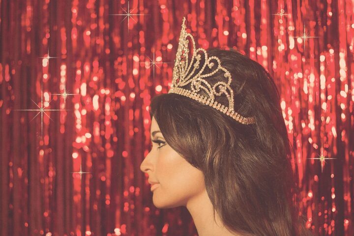 Kacey Musgraves, Pageant Material