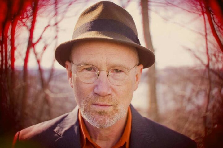 Interview: Marshall Crenshaw on Field Day, Upcoming Solo Shows, and More