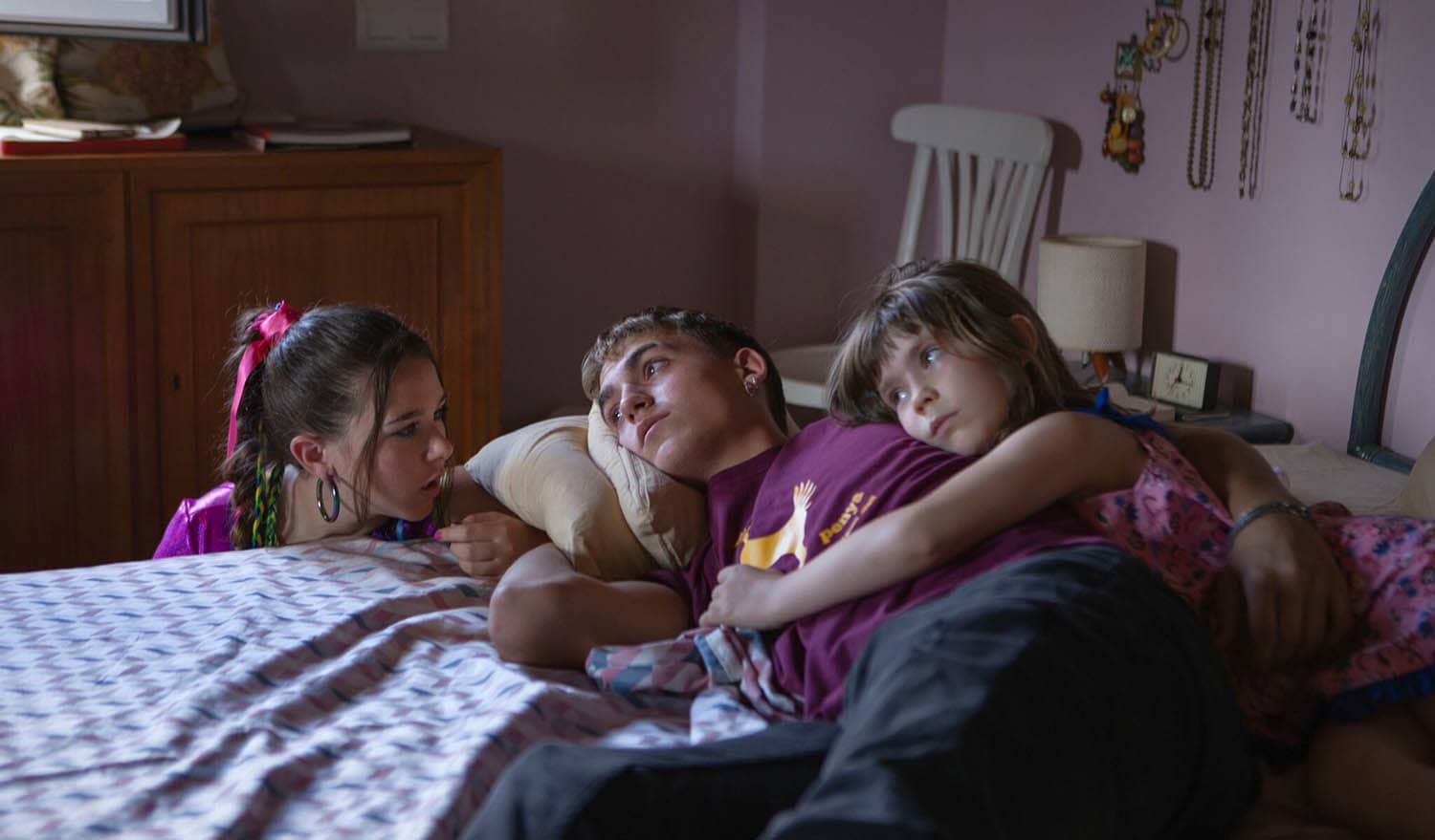 Carla Simón on 'Alcarràs' and Seeing Life from a Familial Perspective