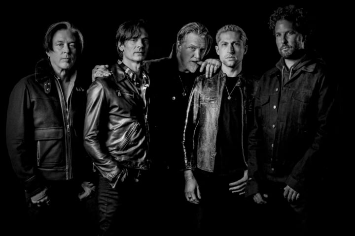 Queens of the Stone Age, In Times New Roman...