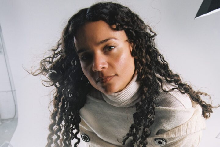 Erika de Casier, Still