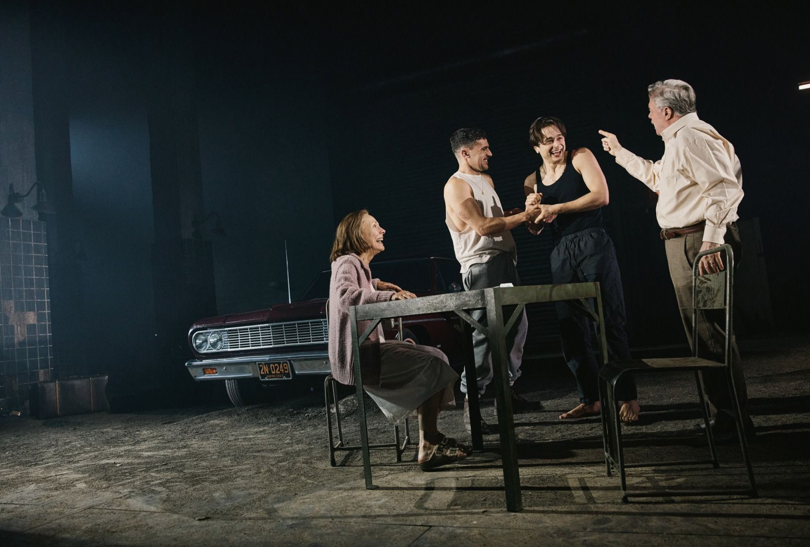 Laurie Metcalfe, Christopher Abbott, Ben Ahlers, and Nathan Lane in Death of a Salesman