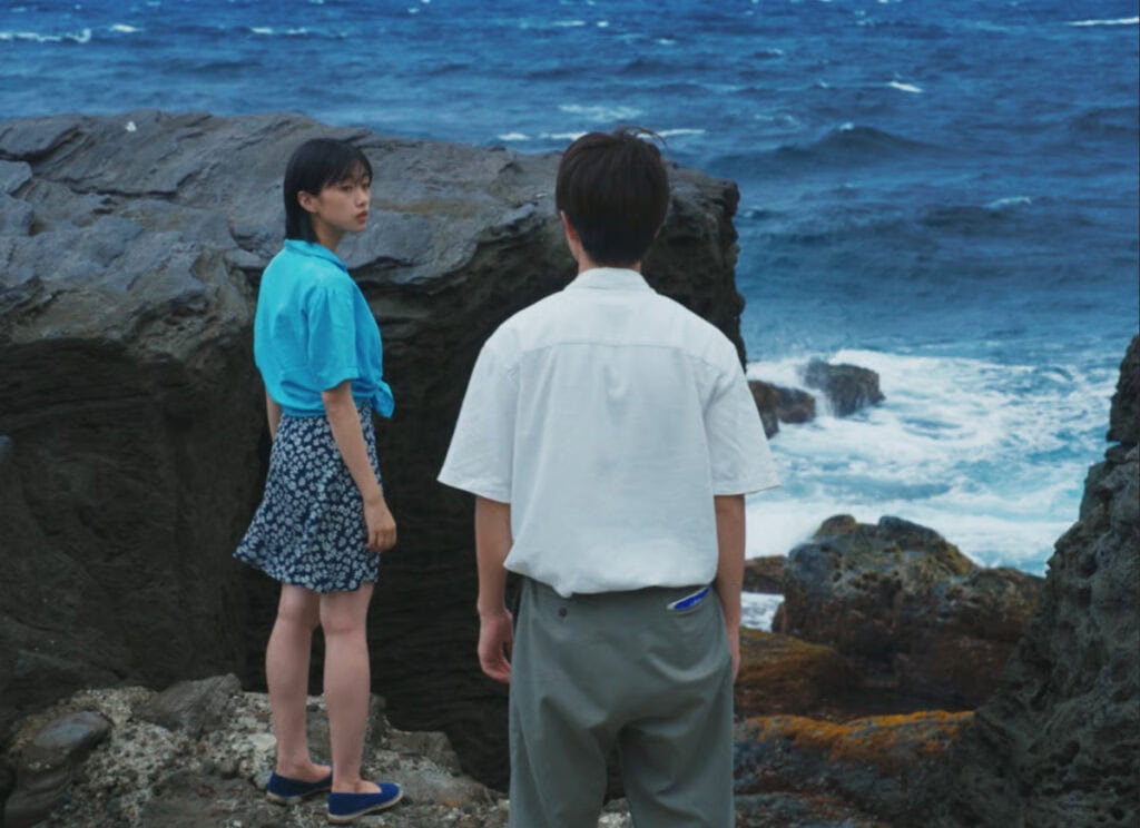 'Two Seasons, Two Strangers' Review: A Sublime Dyptych