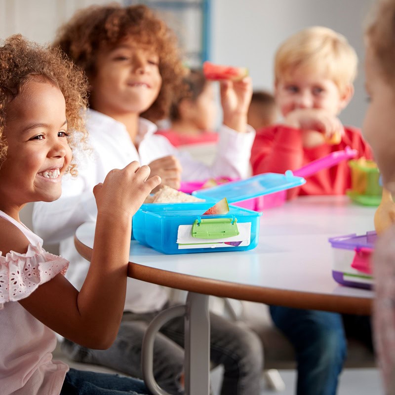 kindergarten lunch time