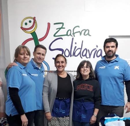 voluntarios-caixa Recaudación Mercadillo Solidario número 45