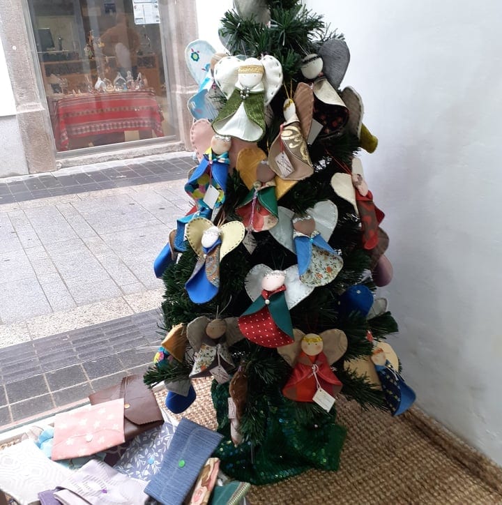 artesanías-de-navidad-.-Costureras-Zafra-Solidaria-17 Nos vemos en la Calle Sevilla | 27 y 28 de noviembre