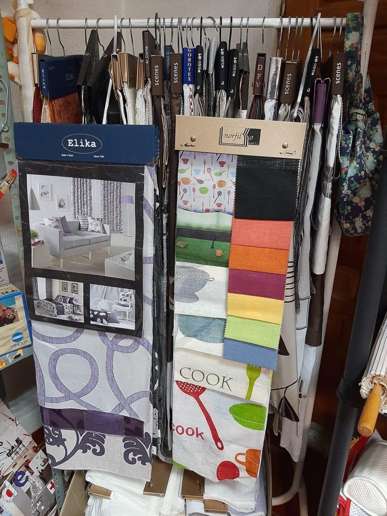 Mercadillo-Solidario-Ropa-Bazar-y-Libros-24-y-25-febrero-2021-26-768x1024 Mercadillo Solidario Ropa Bazar y Libros 24 y 25 febrero 2021