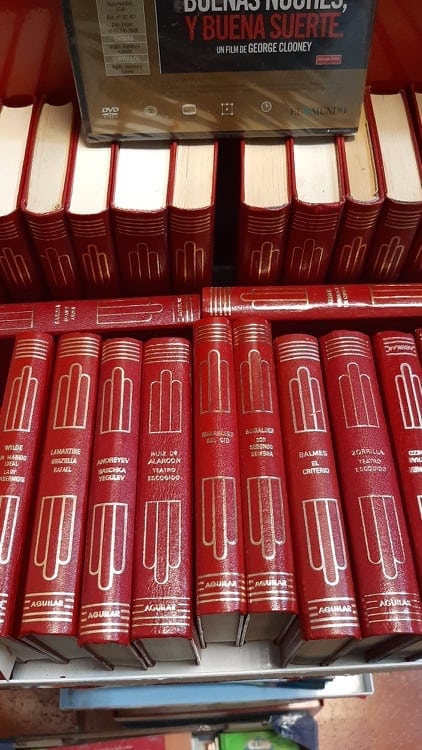 Mercadillo-Ropa-BazarLibros-y-Artesanías-18 